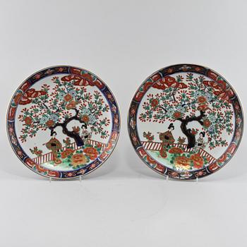 TALLRIKAR, ett par, Japan, 1900-tal.