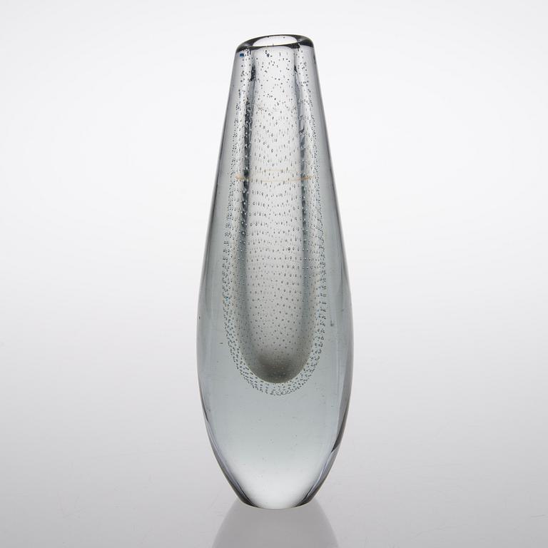 A glass vase signed G. Nyman, Nuutajärvi Notsjö -54.