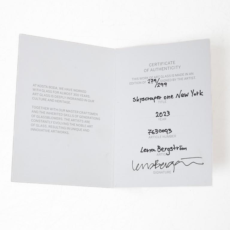 Lena Bergström, skulptur, glas, "Skyscraper one New York", Kosta Boda, limited edition 279/299, signerad, 2023.
