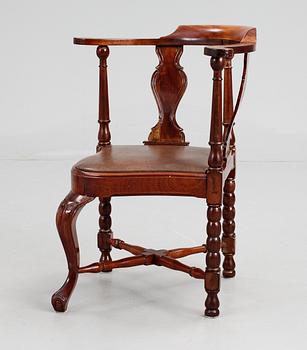 PUDERSTOL, rokokostil, omkring sekelskiftet 1900.