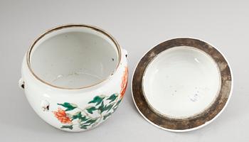 LOCKURNA, porslin, Kina, sannolikt 1800-tal.