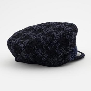Chanel, a wool mix bouclé hat, size S.