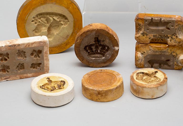 MARSIPAN/CHOKLADFORMAR, 13 st, gips och troligtvis sandsten, tidigt 1900-tal.