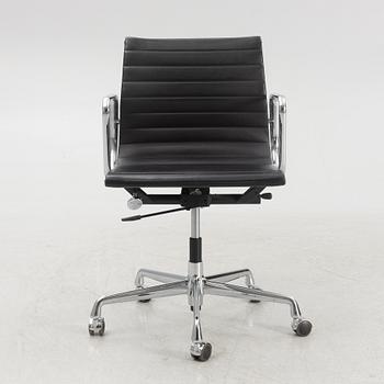 Charles & Ray Eames, kontorsstol, "EA117" Vitra.