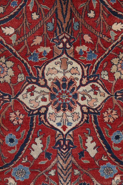 Matto, semi-antique Tabriz, ca 359-364 x 259 cm.