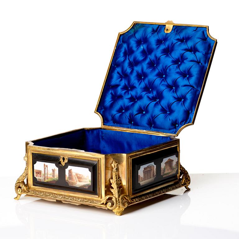 A micro mosaic gilt-bronze box by Cesare Roccheggiani -   Rome, Italy - second half / late c,19th century.