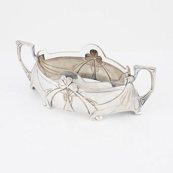 A silver plated Art Nouveau Jardinière, early 20th century.