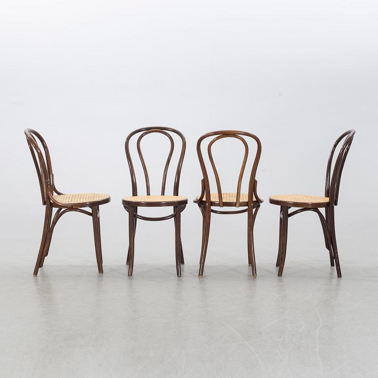 6 CHAIRS, Thonet-style, first half of the 20th century.