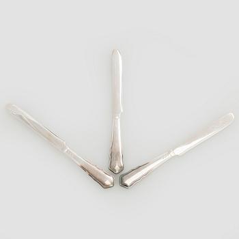 Kokoelma kattausesineitä, 17 osaa.