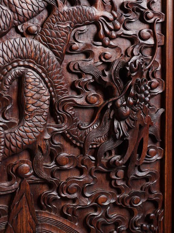 A large Imperial Hongmu compound cabinet, Qingdynasty, 19th century.