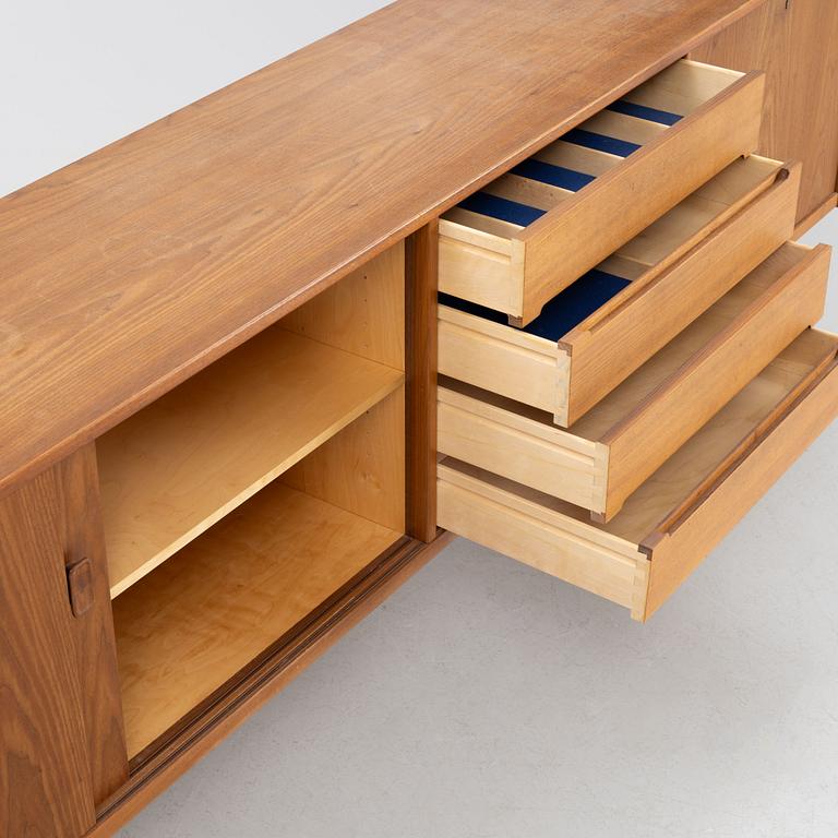 Nils Jonsson, sideboard, "Grand",Troeds Industrier, Bjärnum, 1960-tal.
