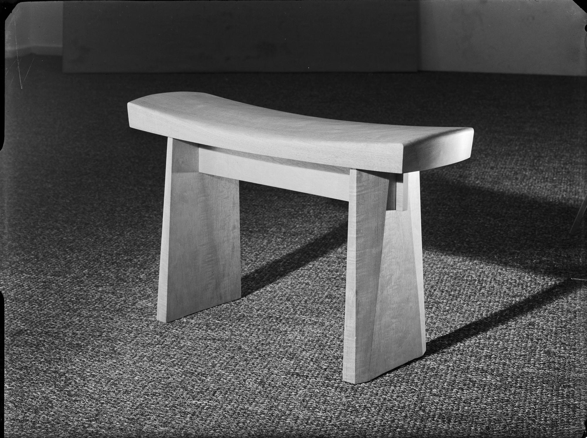 Hans Kempe & Lars-Erik Ljunglöf, pall, "HI 8", snickarmästare David Sjölinder, HI-gruppen, Stockholm, 1960-tal.