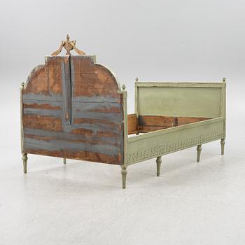 A late Gustavian bed, circa 1800.
