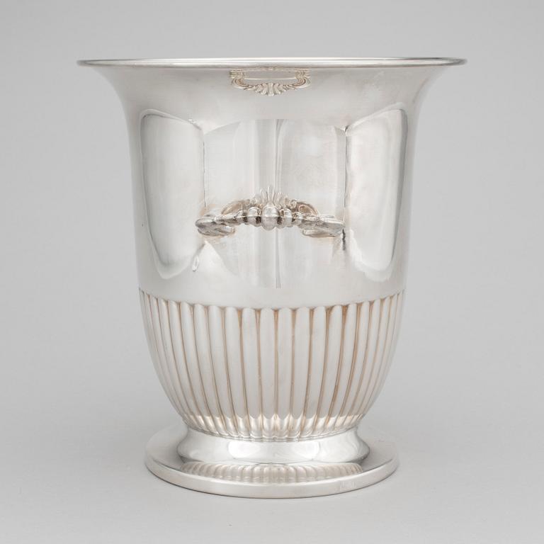 A late 1900's wine cooler.