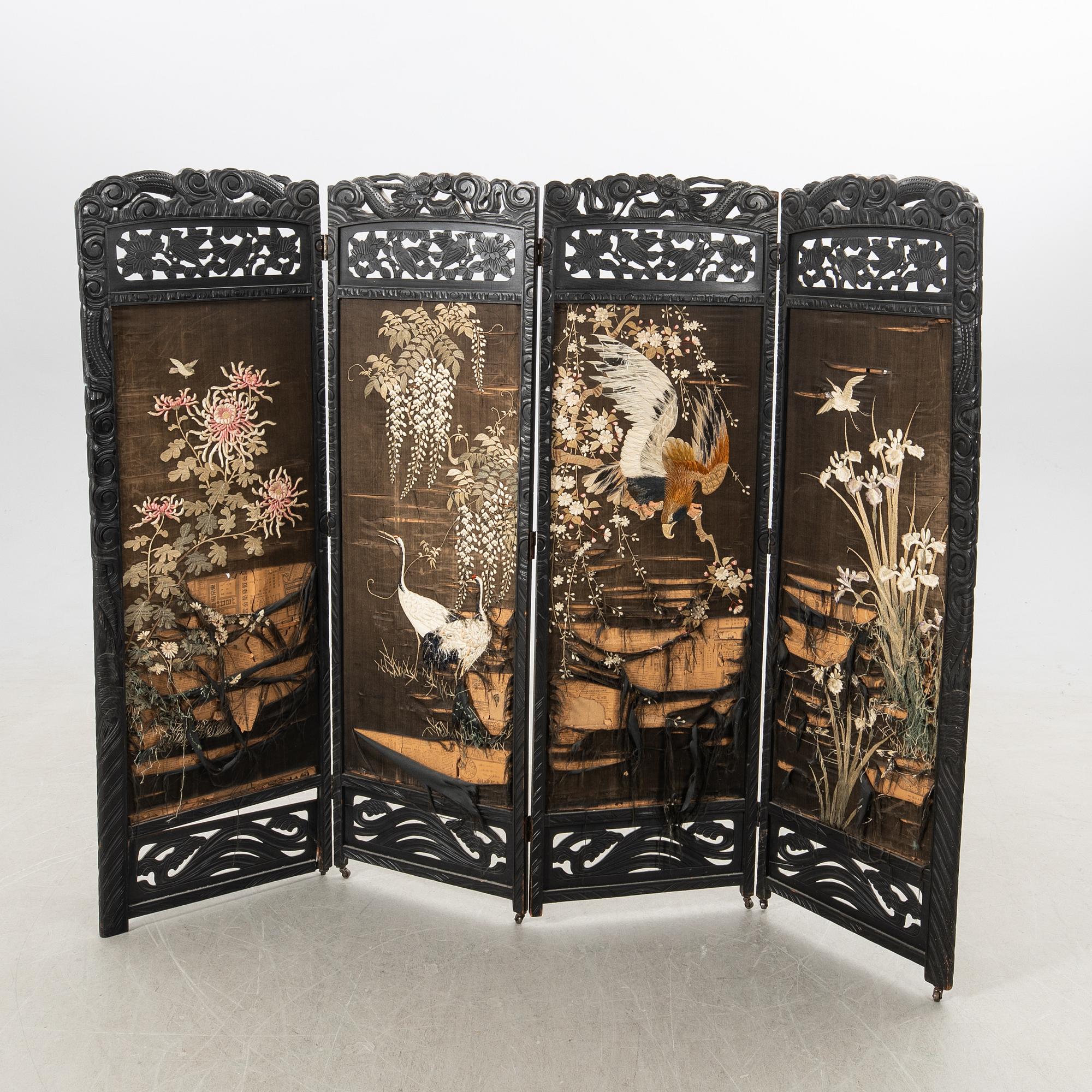 Folding screen Japan early 20th century.