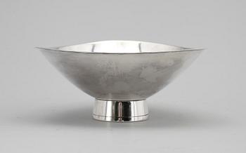 SKÅL, sterlingsilver, Gustaf Jansson, CG Hallberg, Stockholm 1957. Vikt 165 g.