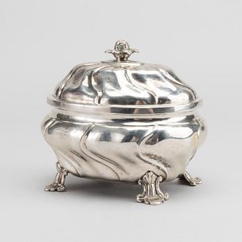 A Swedish 18th century silver sugar bowl, mark of F Sehl the younger Stockholm 1759 weight ca 303 gr.