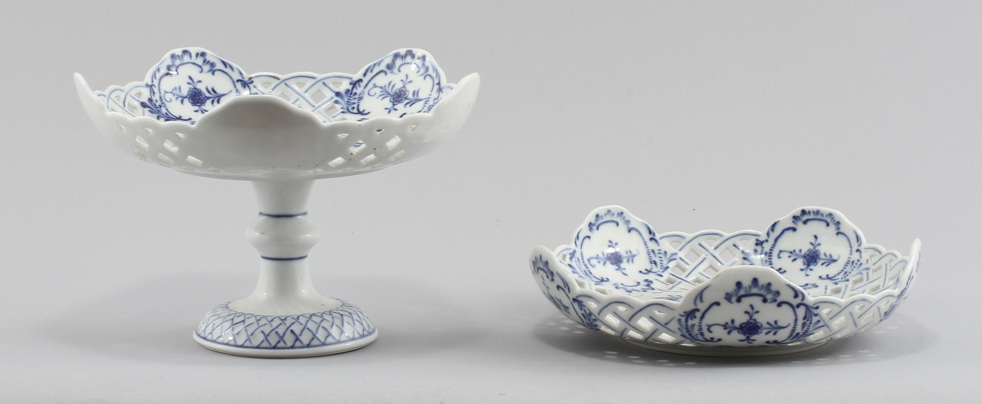 ETAGERE, SKÅL PÅ FOT samt FAT, porslin, Tyskland, 1900-talets mitt.