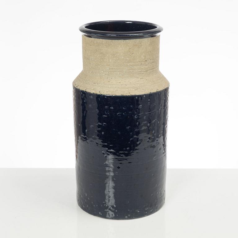 Hertha Bengtsson, vas, stengods, Rörstrand, 1900-talets andra hälft.