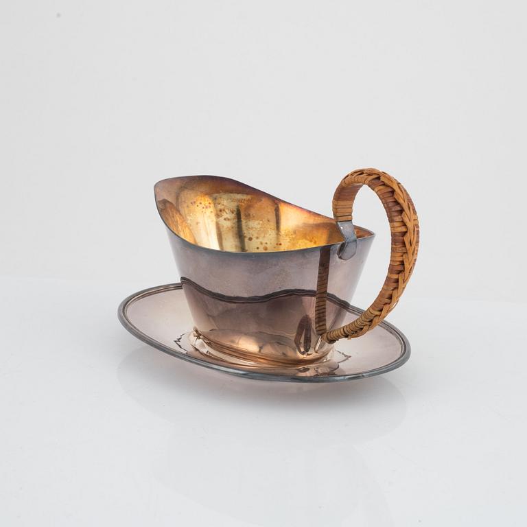 Ainar Axelsson, sauce boat with tray, sterling silver, GAB, Stockholm, 1952.