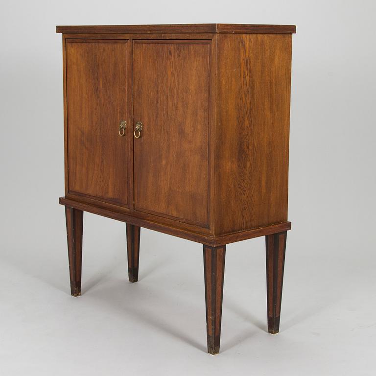 Birger Hahl, a 1930's cabinet by A. Salmi Huonekalutehdas.