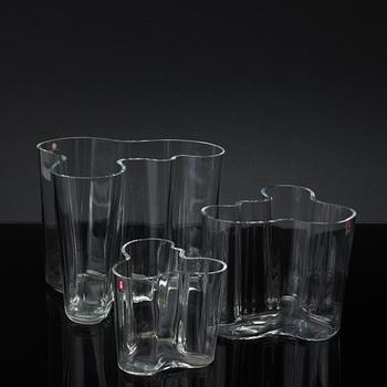 ALVAR AALTO, vaser, 3 st, "Savoy", glas, Iittala, Finland.