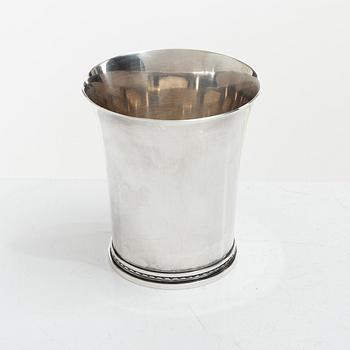 Eric Råström, a silver vase, Råströms Silver- O Nysilverfabrik, Stockholm, 1972.