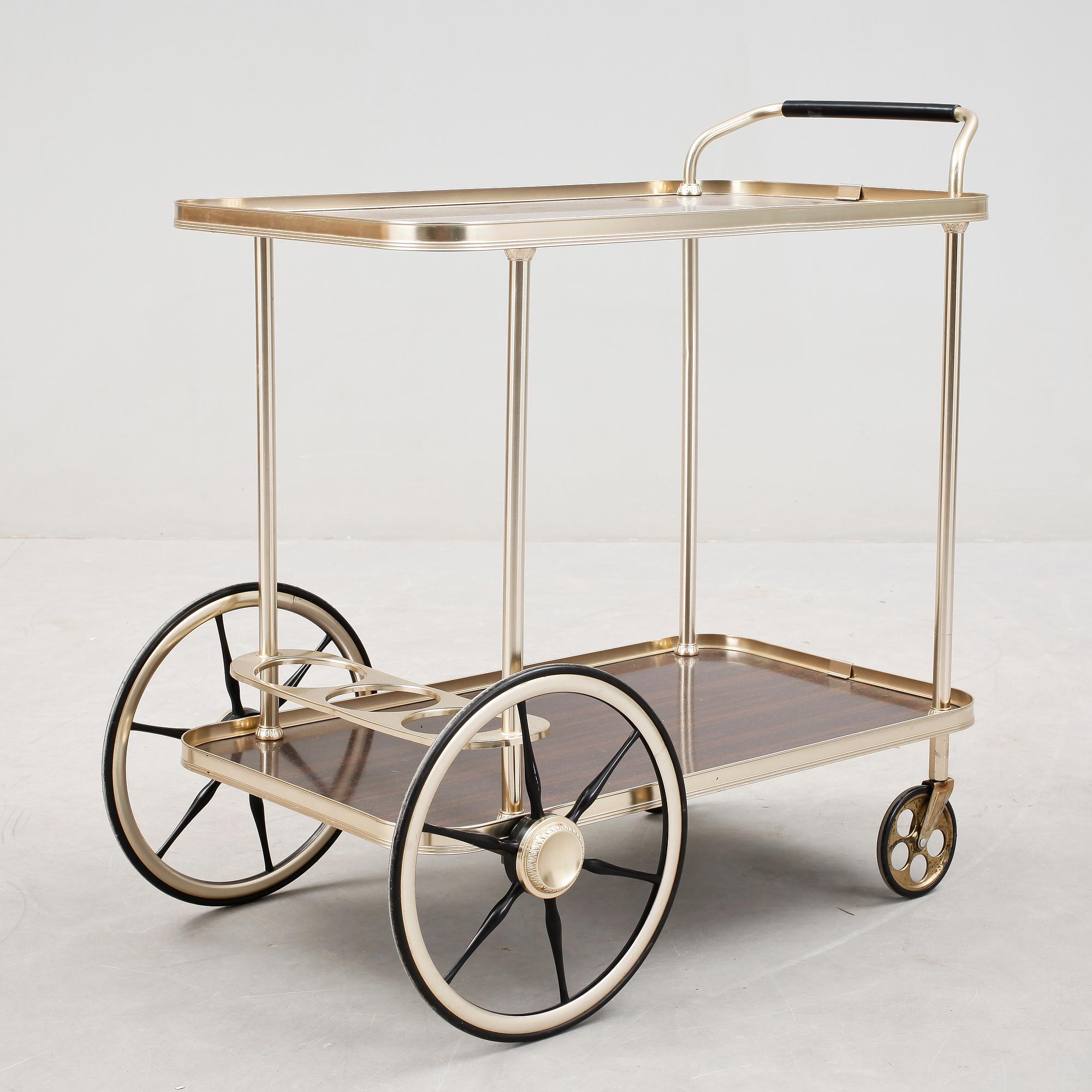 SERVERINGSVAGN, 1900-talets andra hälft.