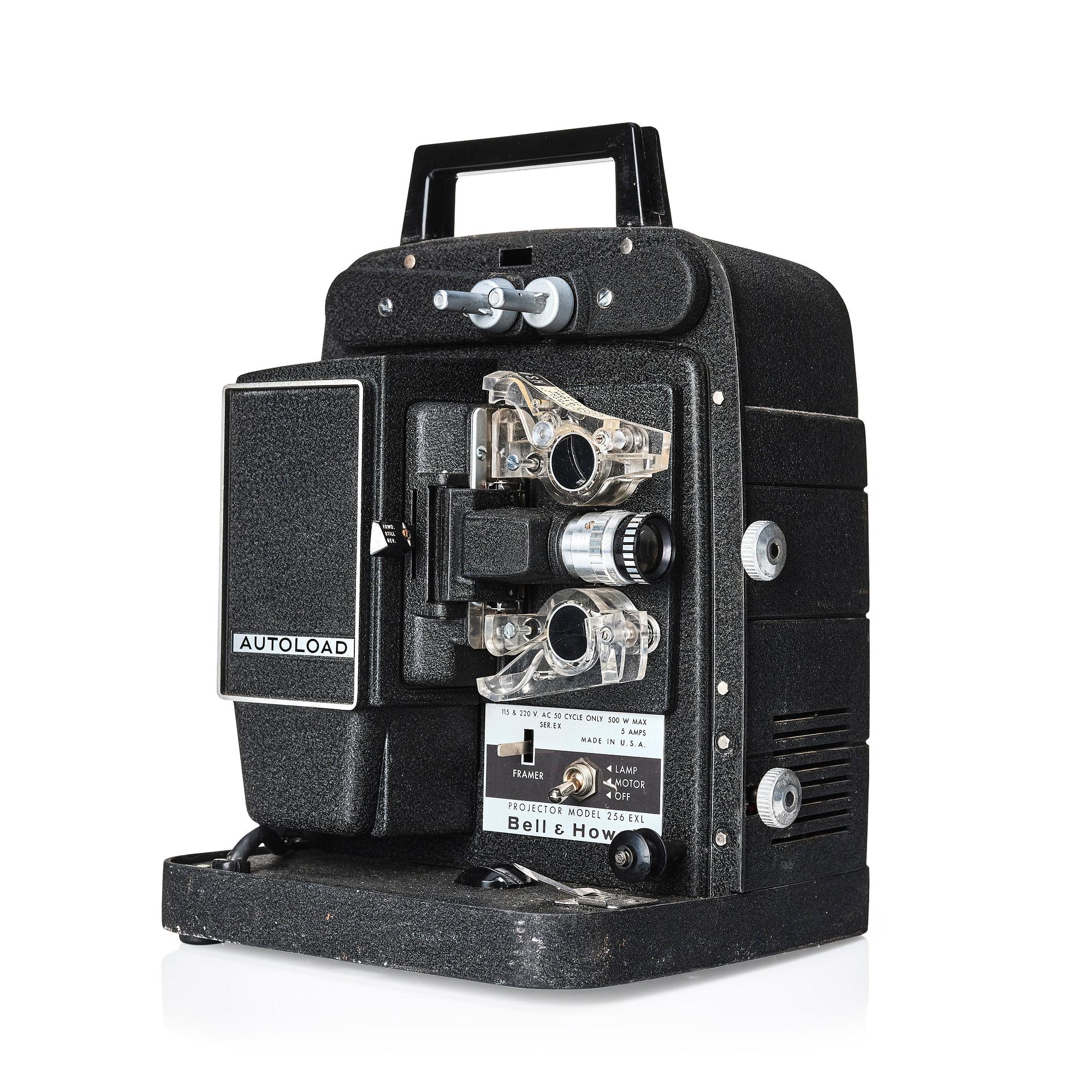 a Bell & Howell "Autoload" projector model 256 EXL, with case, U.S.A. Alva & Gunnar Myrdal Collection.