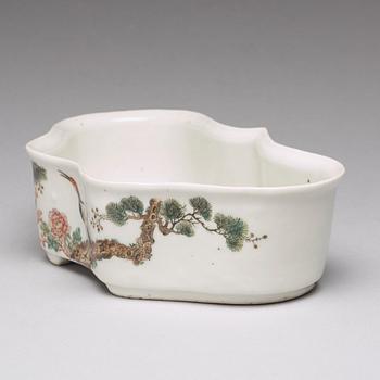 A Chinese flower pot, first half of 20th Century.