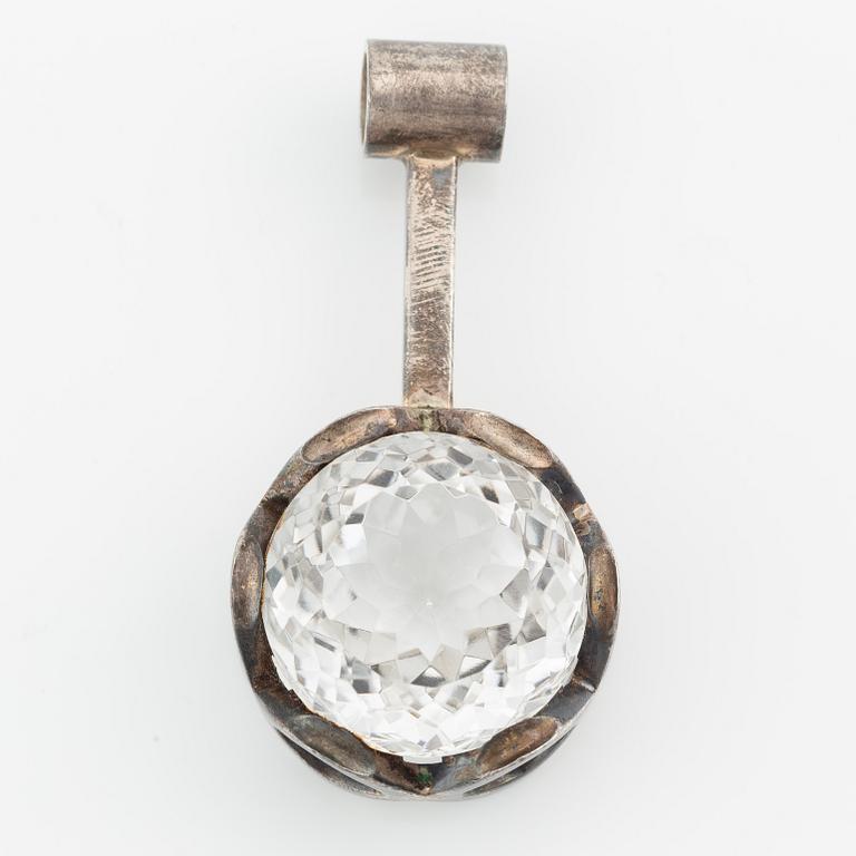 Karl-Ingemar Johansson, pendant, silver with rock crystal.