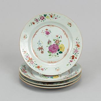 A set of six (4+2) famille rose dishes, Qing dynasty, Qianlong (1736-95).