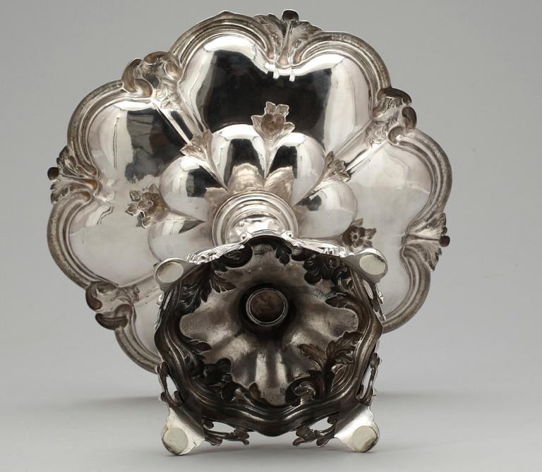 UPPSATSSKÅL, silver, nyrokoko, Gustaf Möllenborg Féron, Stockholm, 1856. Vikt ca 983g.