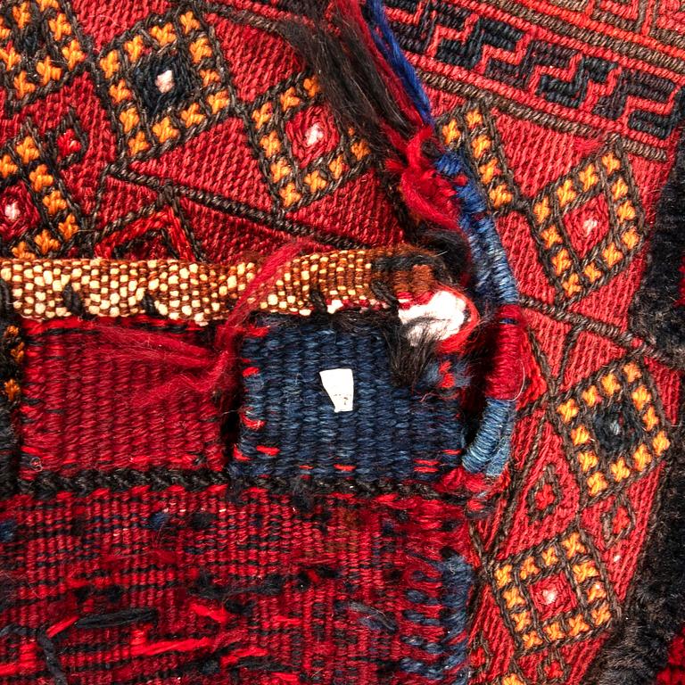 Rug/Saddlebag Bachtiari khorjin semi-antique approx. 178x55 cm.