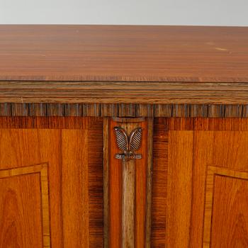 A 1920/1930s sideboard.