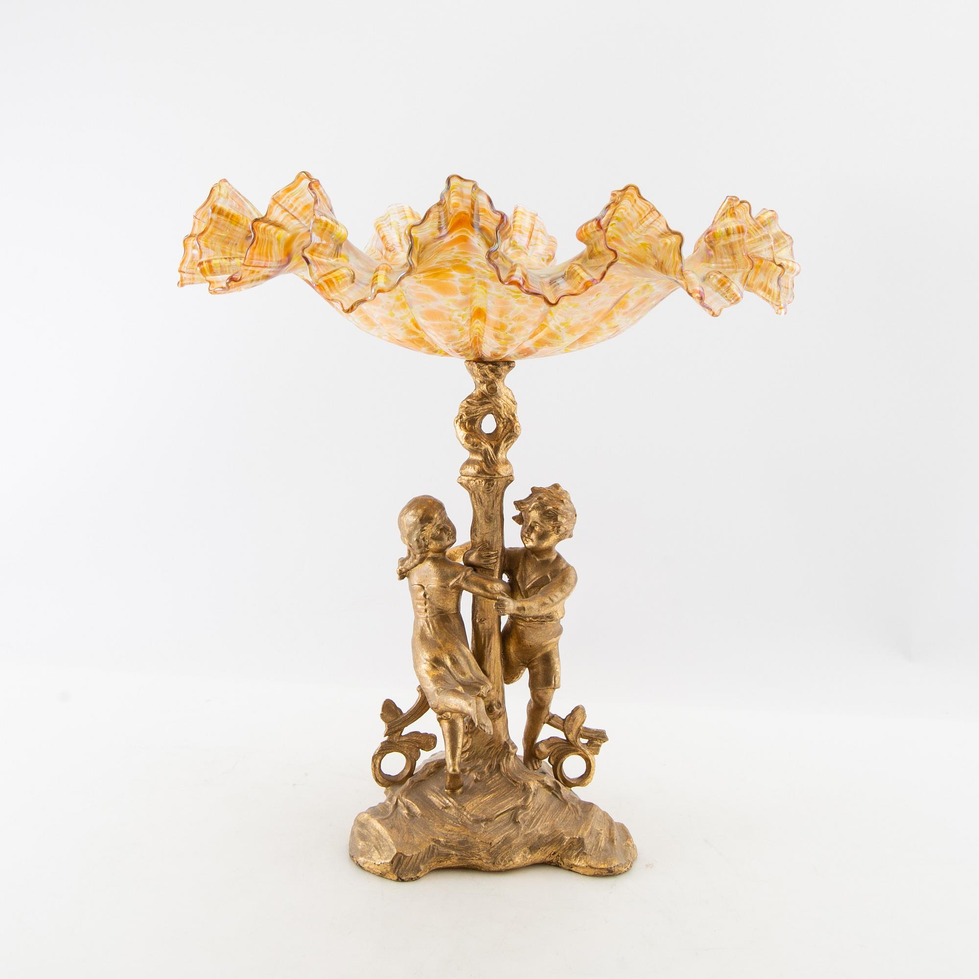 Goblet on foot, early 20th century.