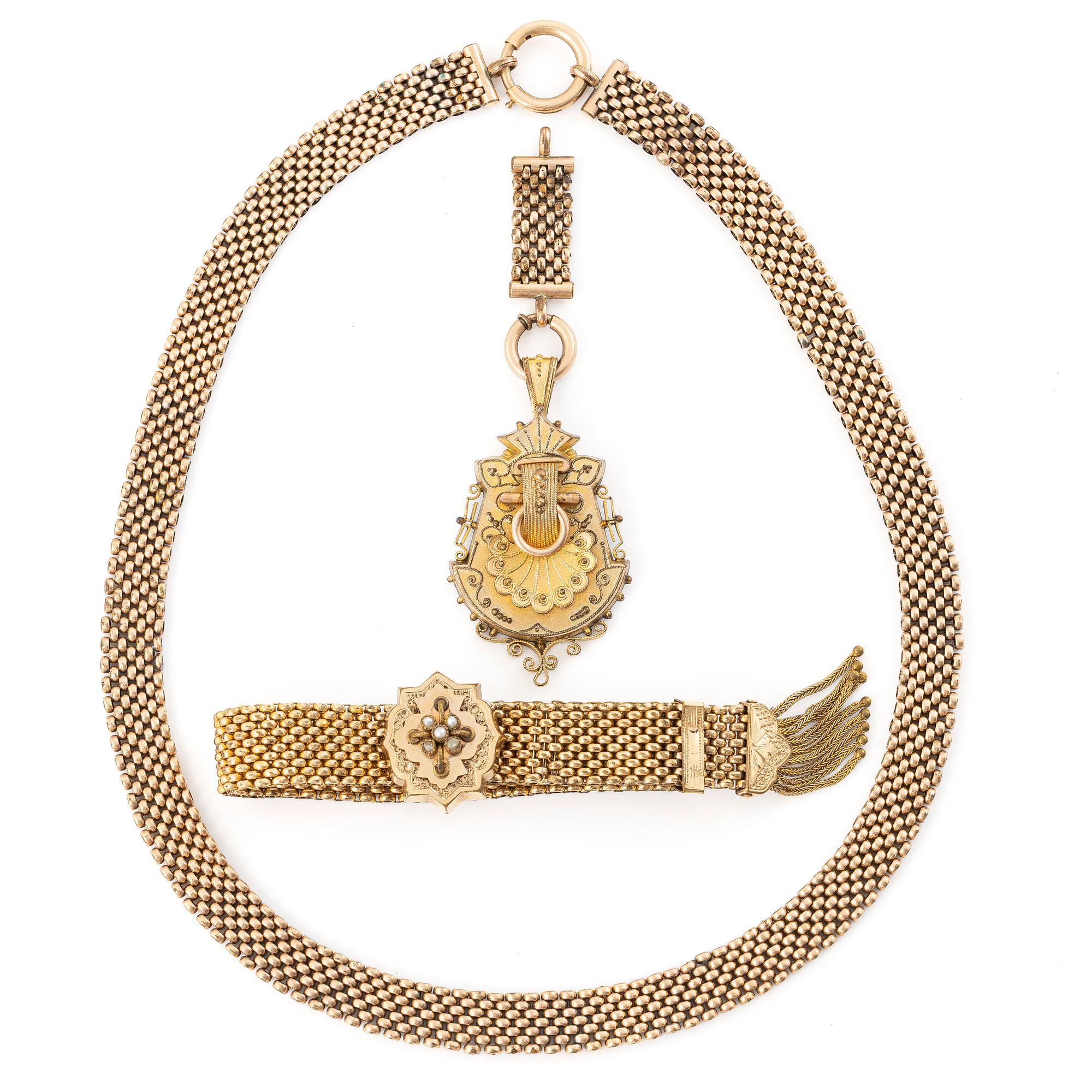 Armband, collier och hängsmycke/brosch, förgyllt möjligen silver, med pärlor 1800-tal.