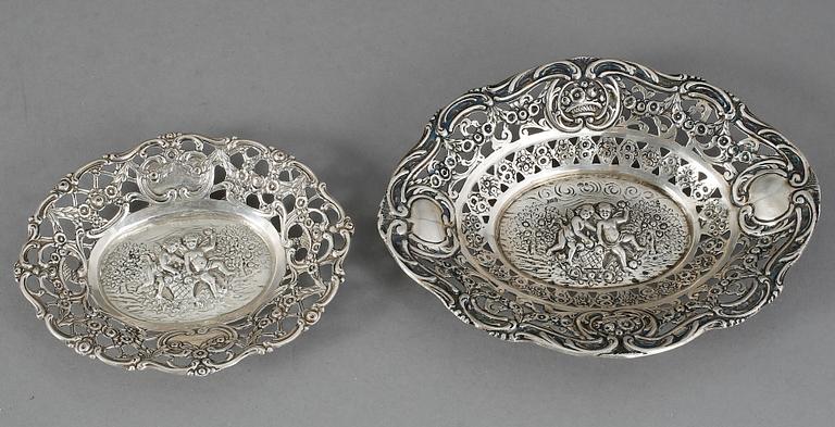 PARTI SILVER, 4 delar, importstämplat. Vikt 315 g.