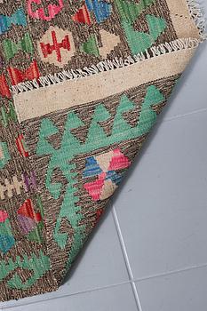 MATTA, kelim, 200 x 142 cm.