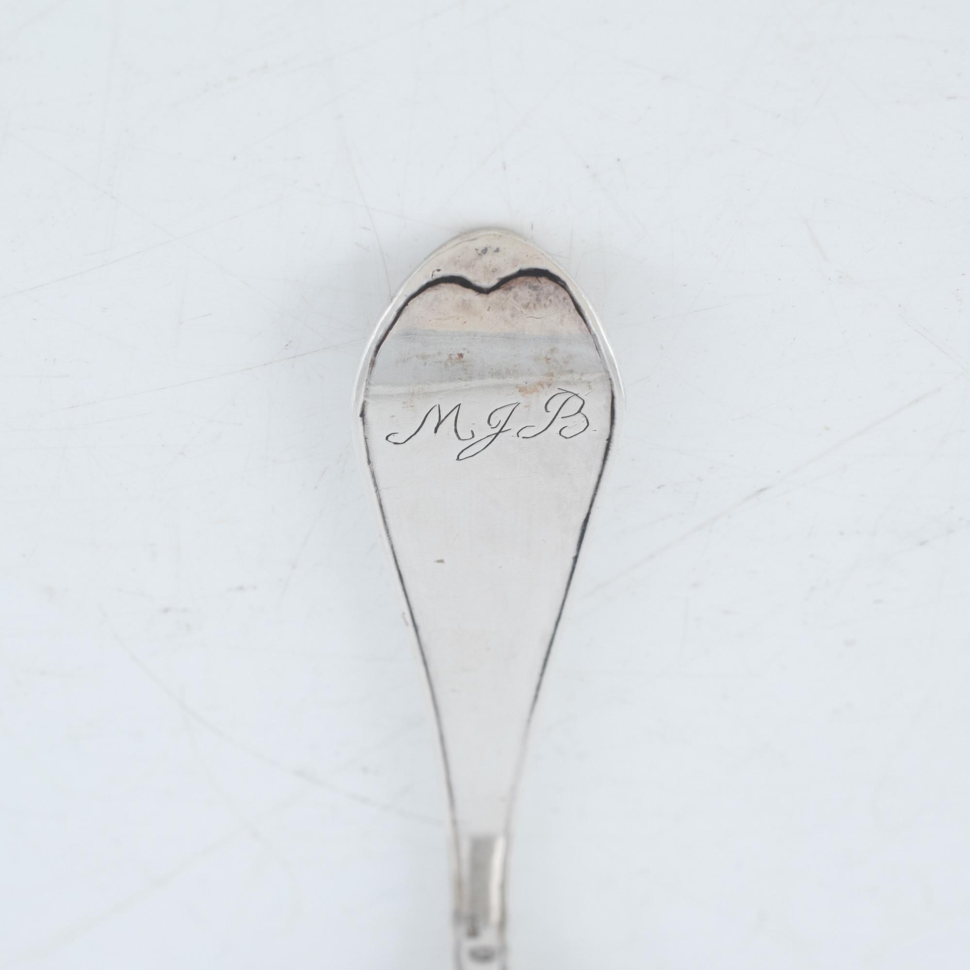 Erik Ernander, sockerskål med lock samt strösked, silver, Uppsala 1790. Gustaviansk.