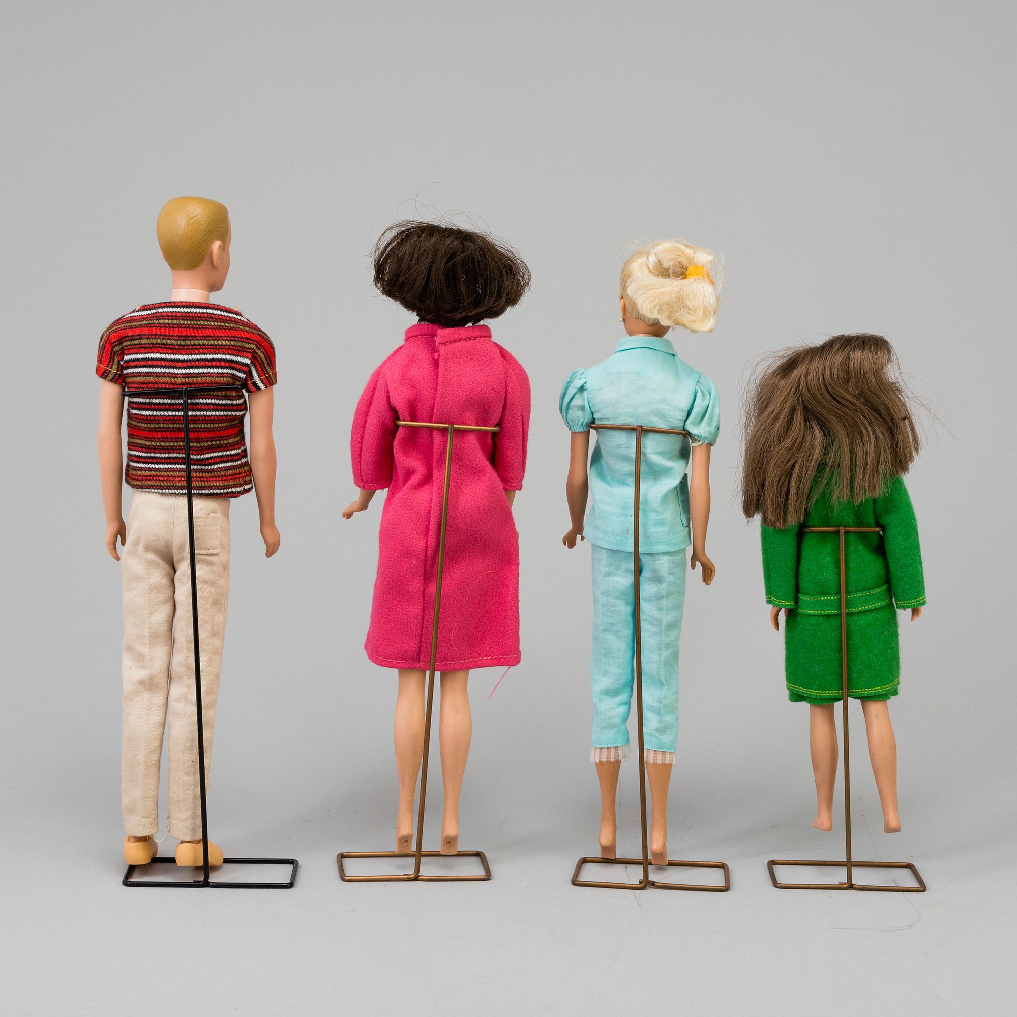 4 Barbiedolls, mattel 1960's.