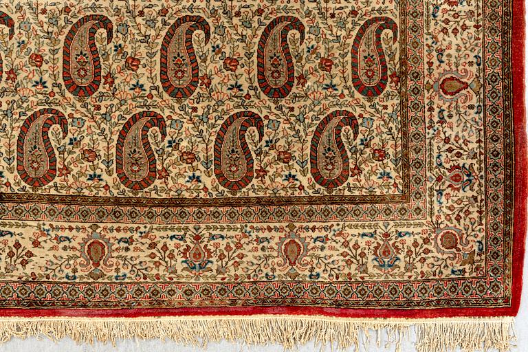 Matta Gohm semiantik ca 345x243 cm.