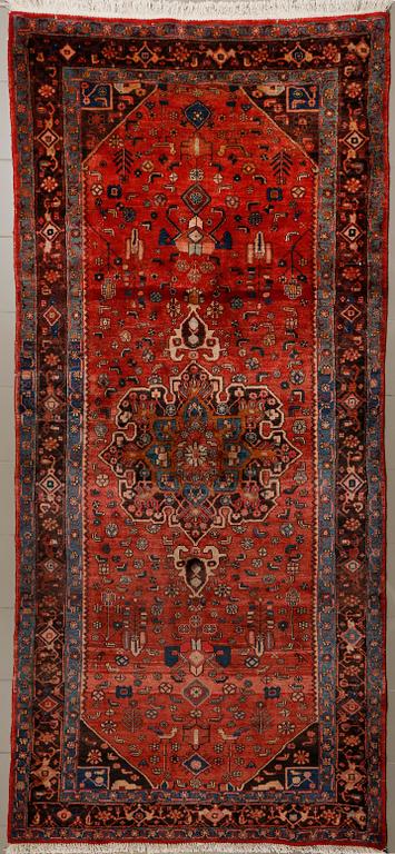 A Bidjar rug, semiantique, 330 x 150 cm.