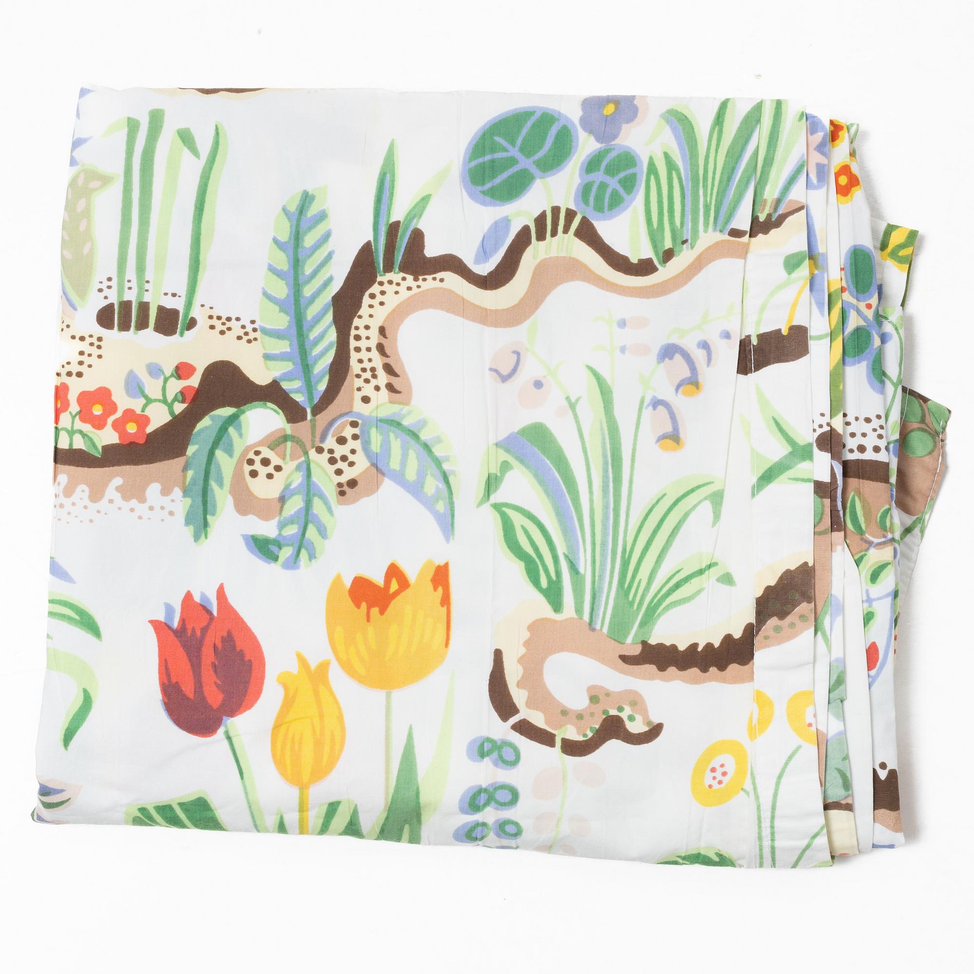 A collection of textiles, as well as a bag, Firm Svenskt Tenn.