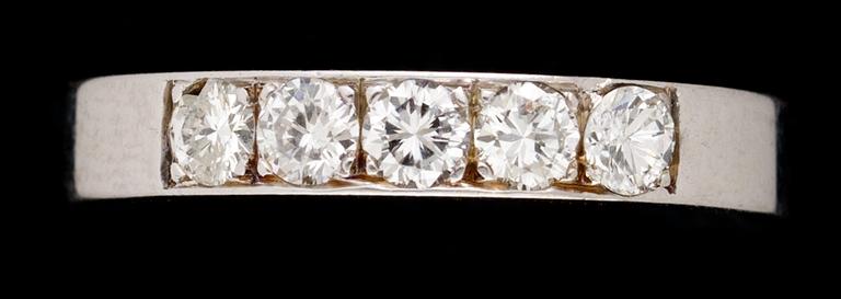 RING med 5 diamanter 0.18 ct.