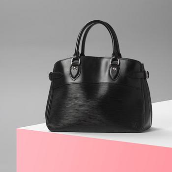 HANDVÄSKA, "Passy", Louis Vuitton.