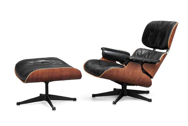 FÅTÖLJ MED FOTPALL "Lounge Chair", Charles & Ray Eames, Herman Miller, USA, licenstillverkad av Hille, London.