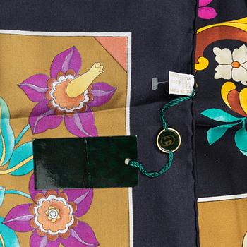 Gucci, scarf, "Flora".