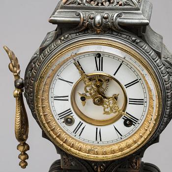 An Ansonia metal figural mantle clock, Ansonia Co, New York. ca 1900.