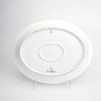A Musselmalet 25 pcs porcelain service Royal Copenhagen Denmark 1870-1984.